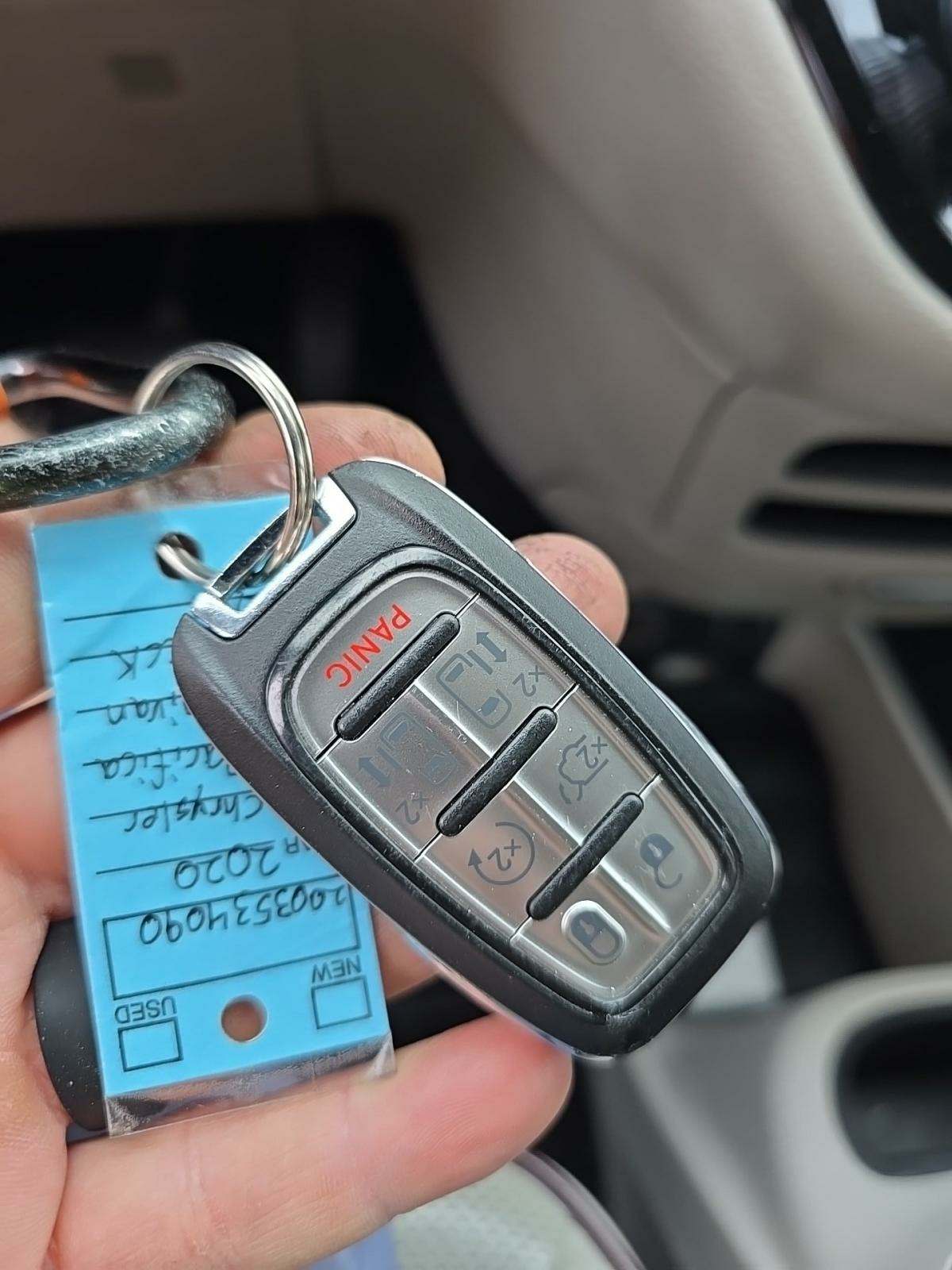 2020 Chrysler Pacifica Limited FWD