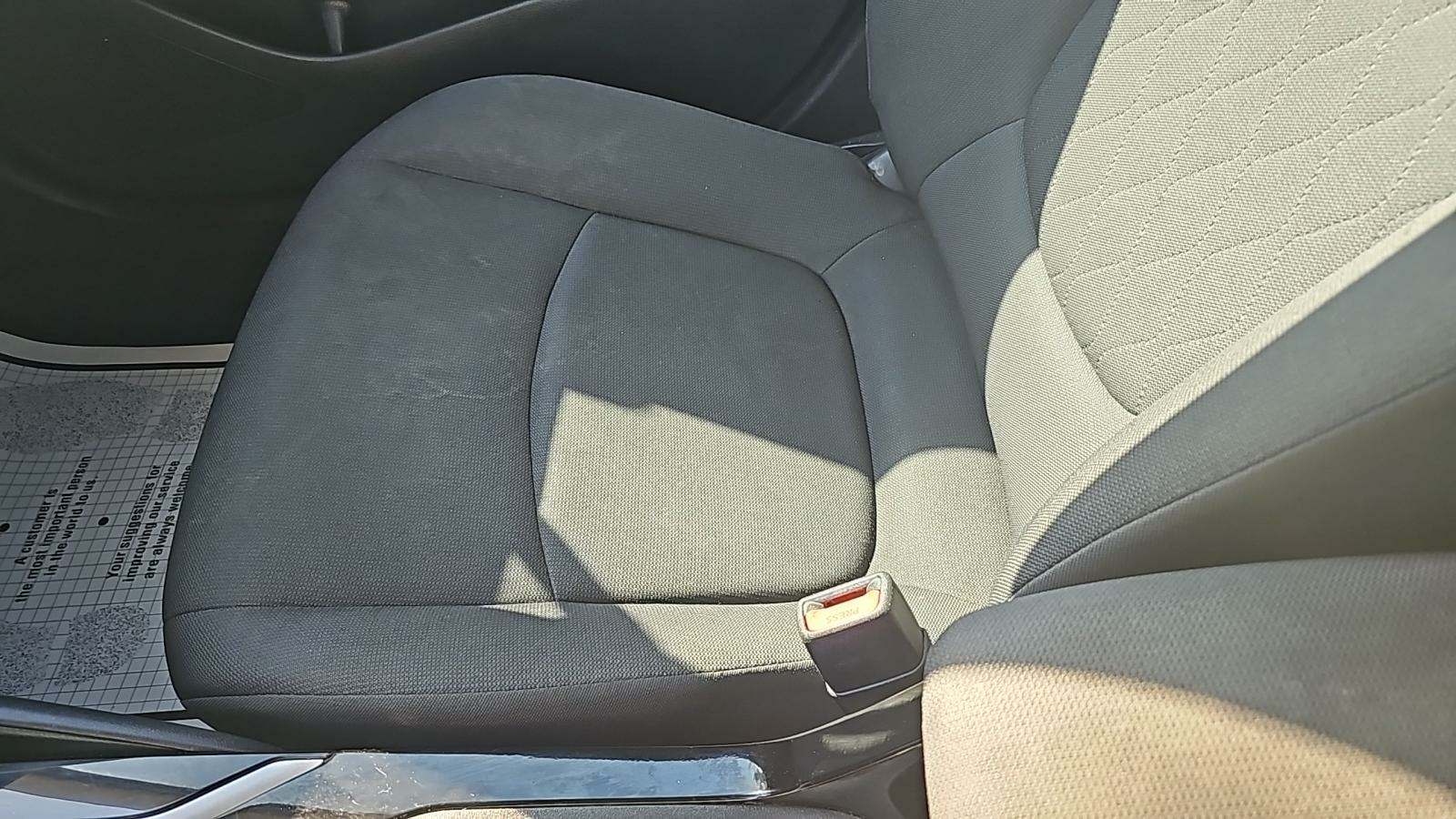 2022 Toyota Corolla LE FWD