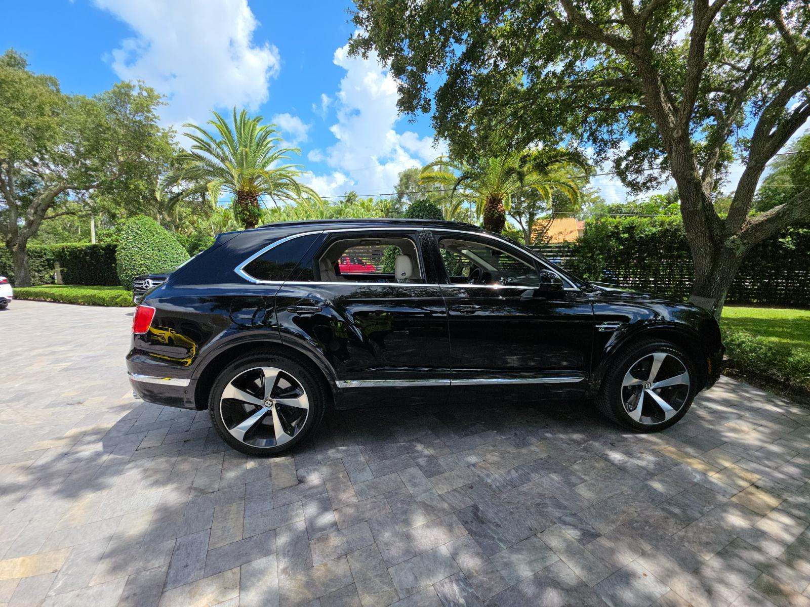 2019 Bentley Bentayga V8 AWD