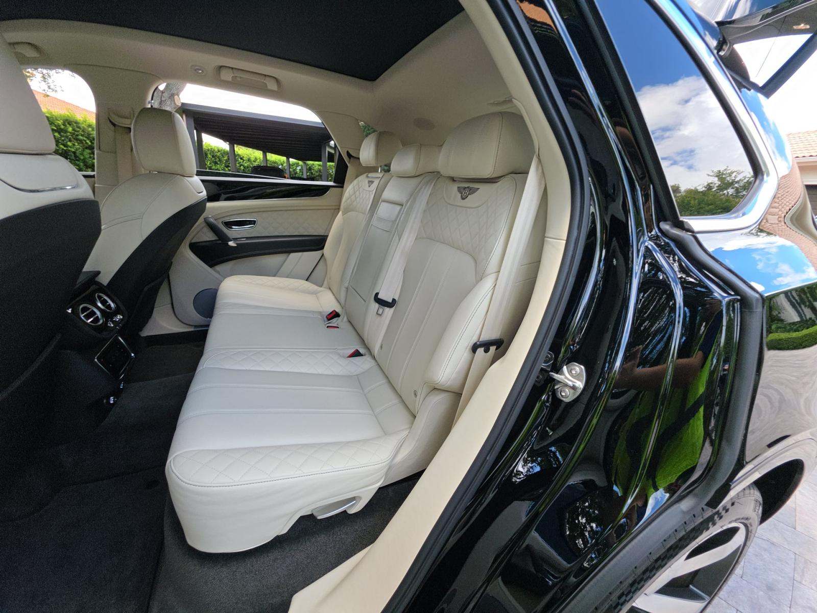 2019 Bentley Bentayga V8 AWD