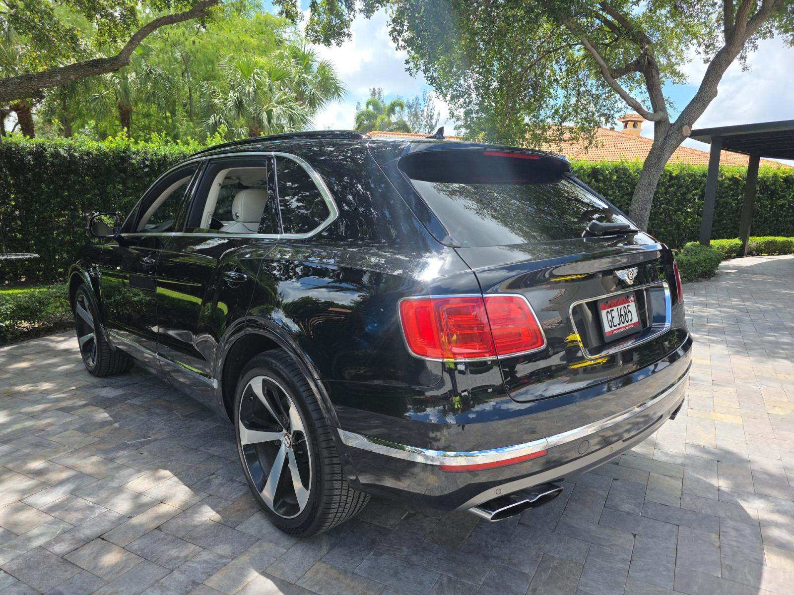 2019 Bentley Bentayga V8 AWD