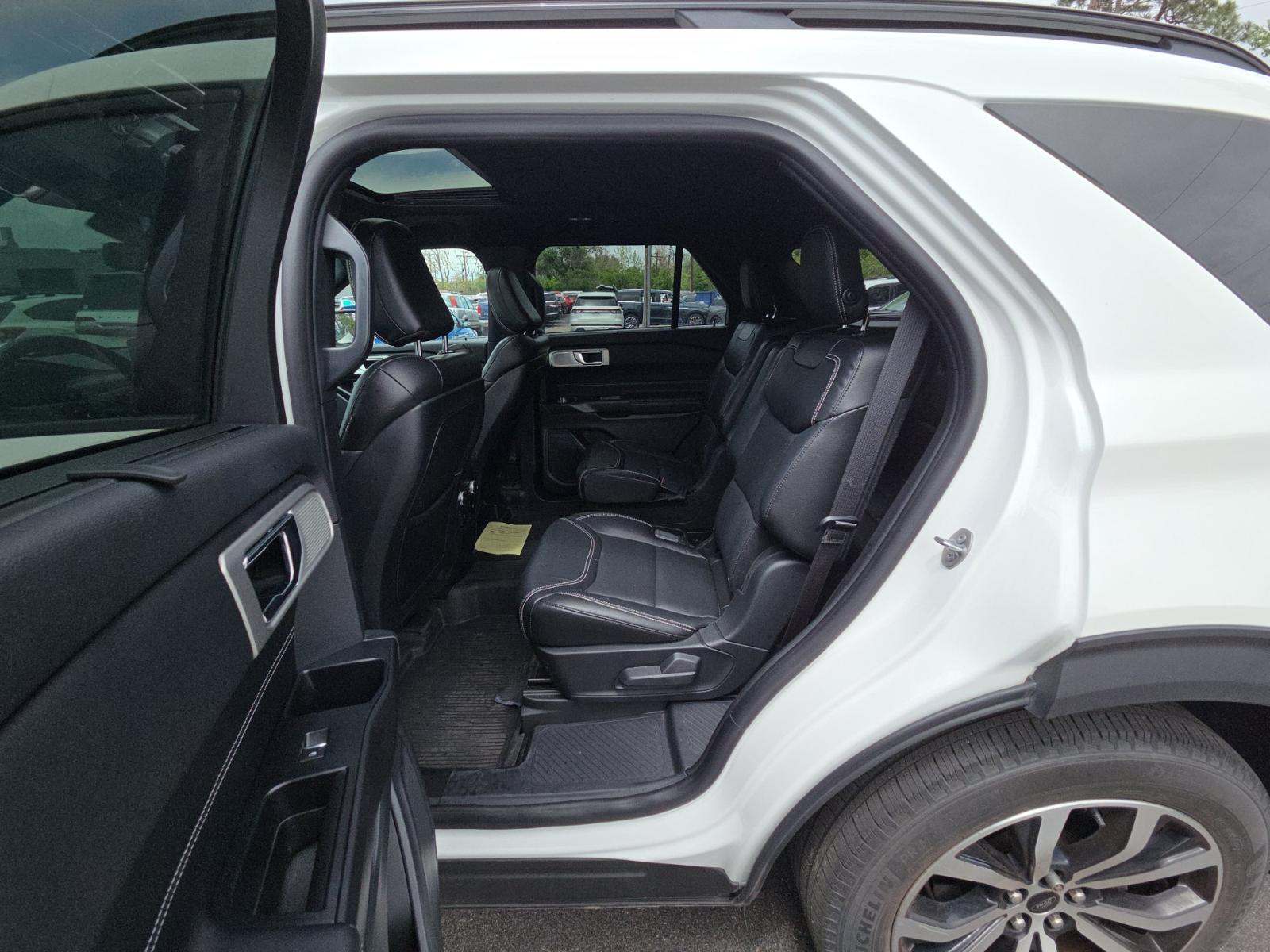 FORD EXPLORER - 9