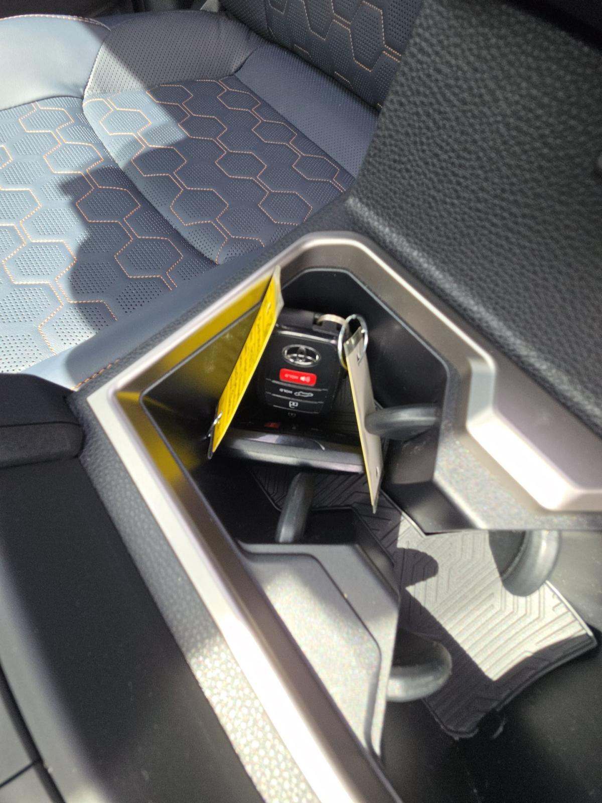 TOYOTA HIGHLANDER - 4