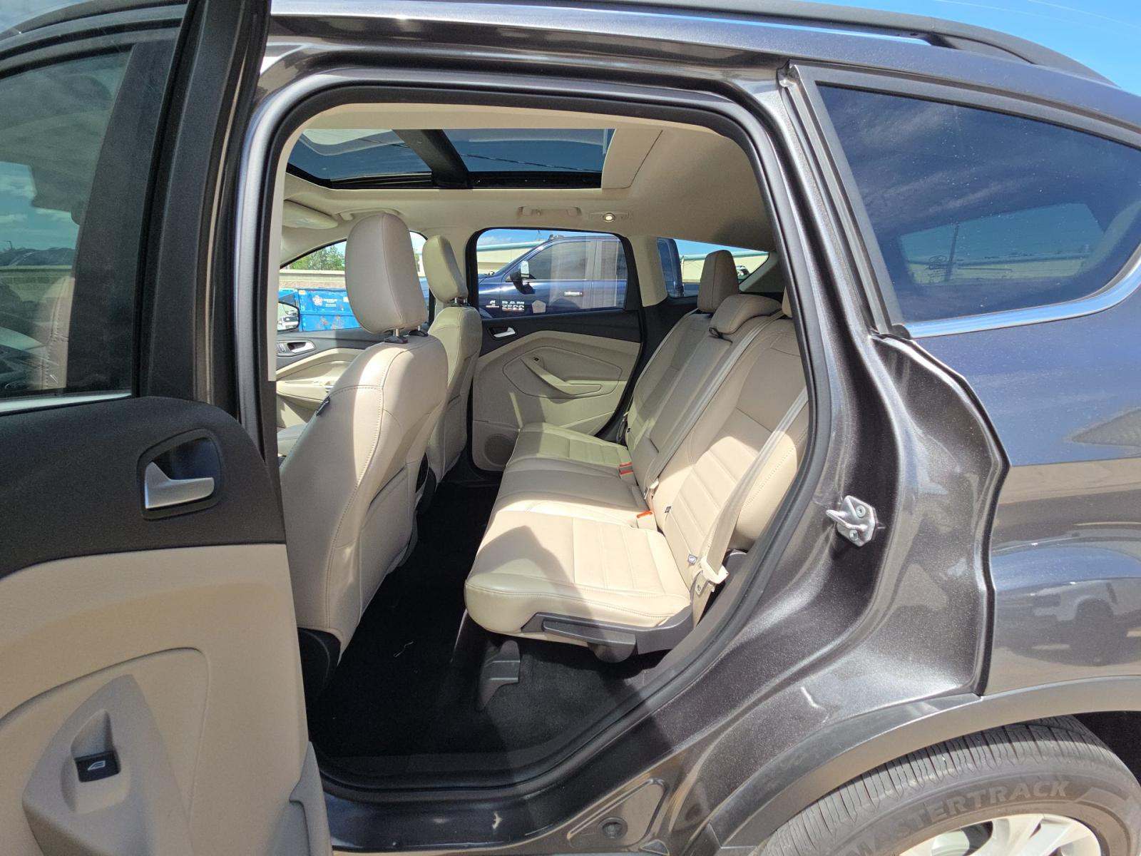 FORD ESCAPE - 9