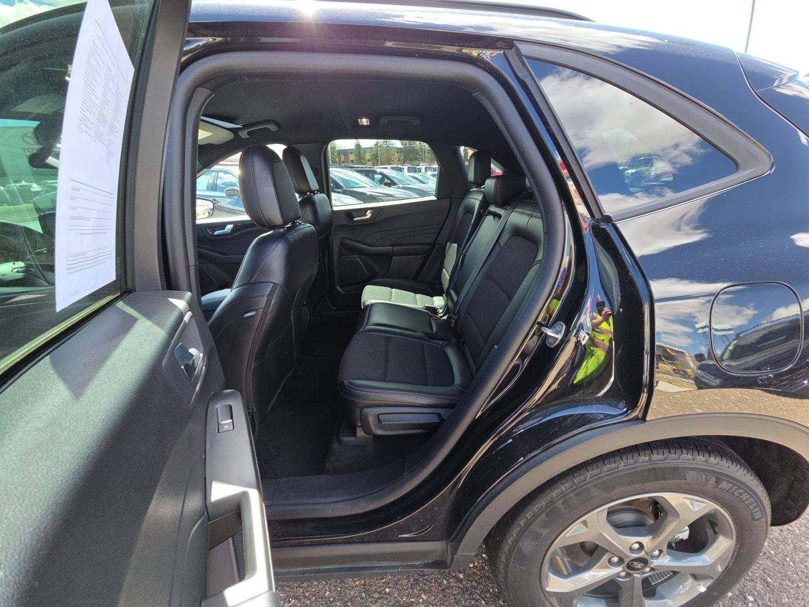 FORD ESCAPE - 9