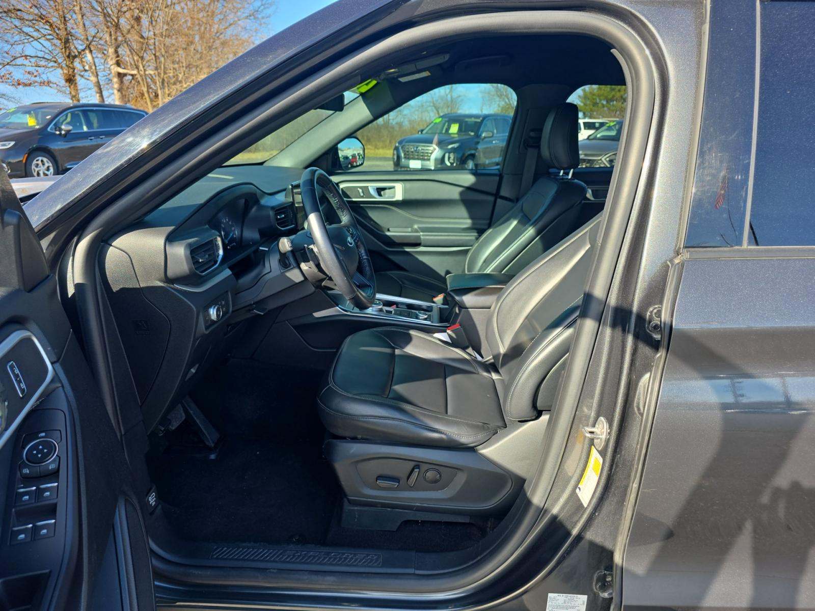 2020 Ford Explorer XLT AWD