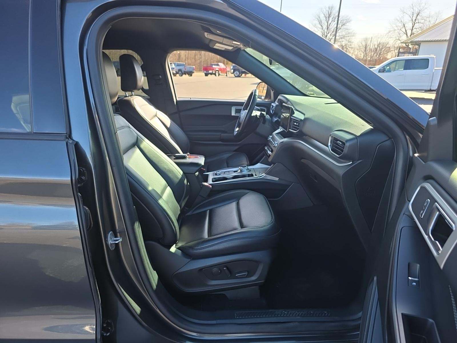 2020 Ford Explorer XLT AWD