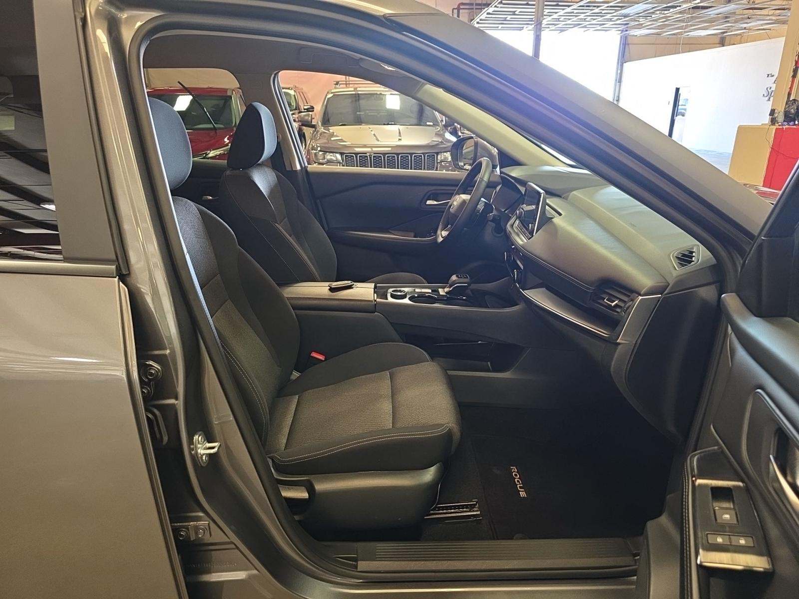 2025 Nissan Rogue SV AWD