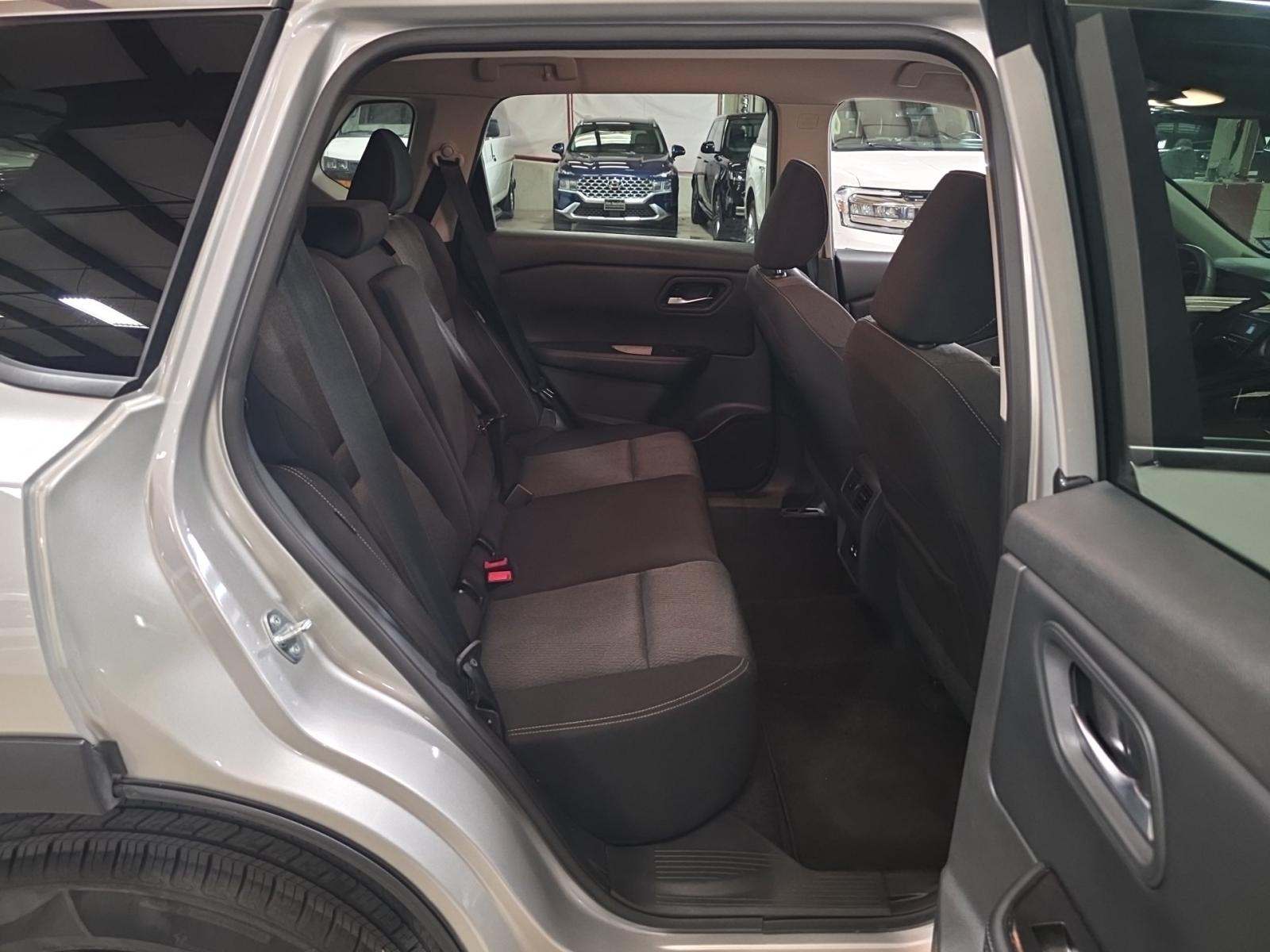 2025 Nissan Rogue SV FWD