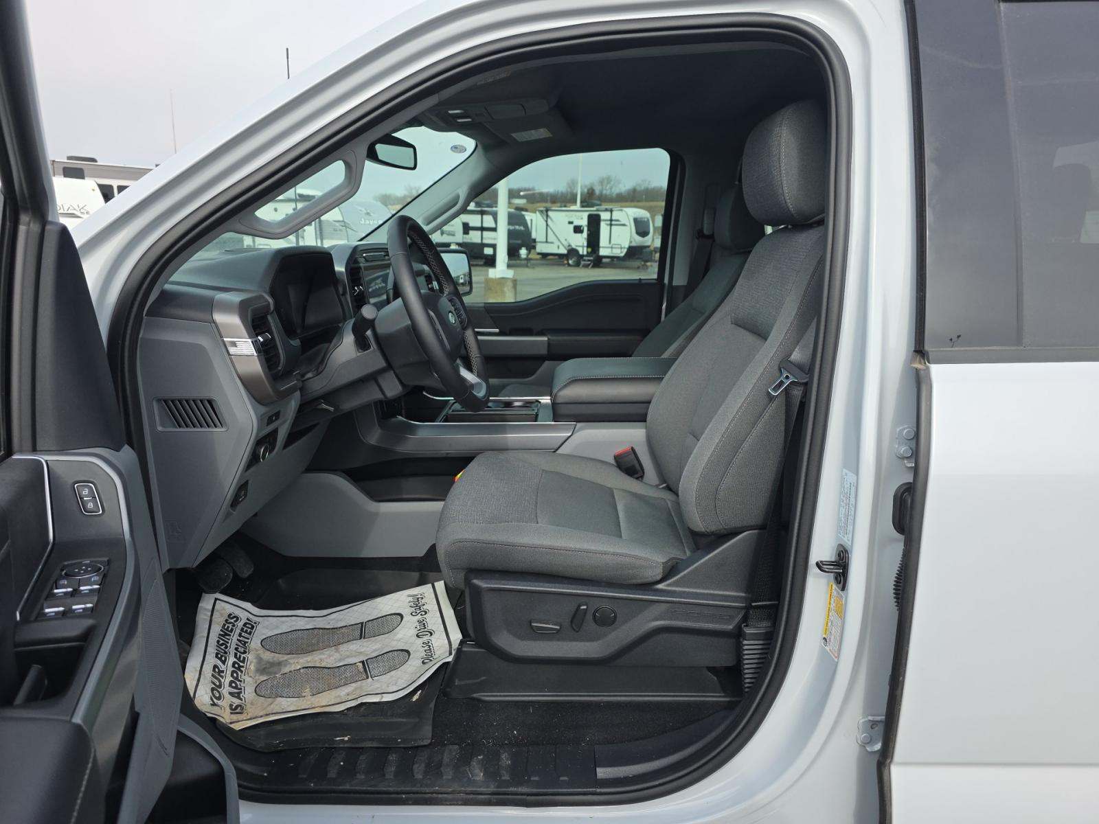 2025 Ford F-150 XLT AWD
