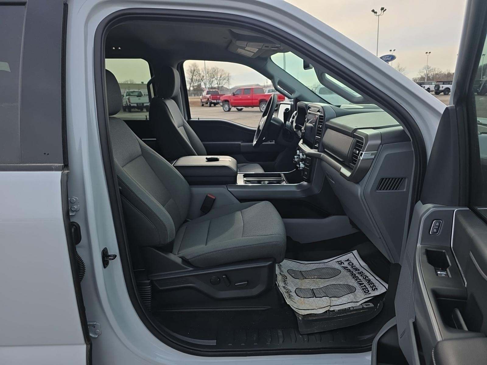 2025 Ford F-150 XLT AWD