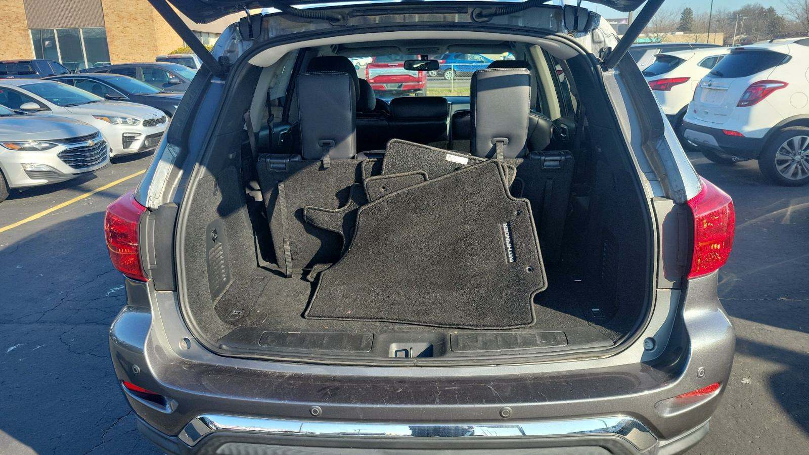 2020 Nissan Pathfinder SL AWD