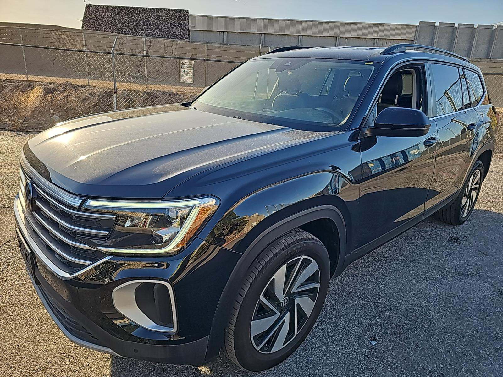 2025 Volkswagen Atlas 2.0T SE FWD