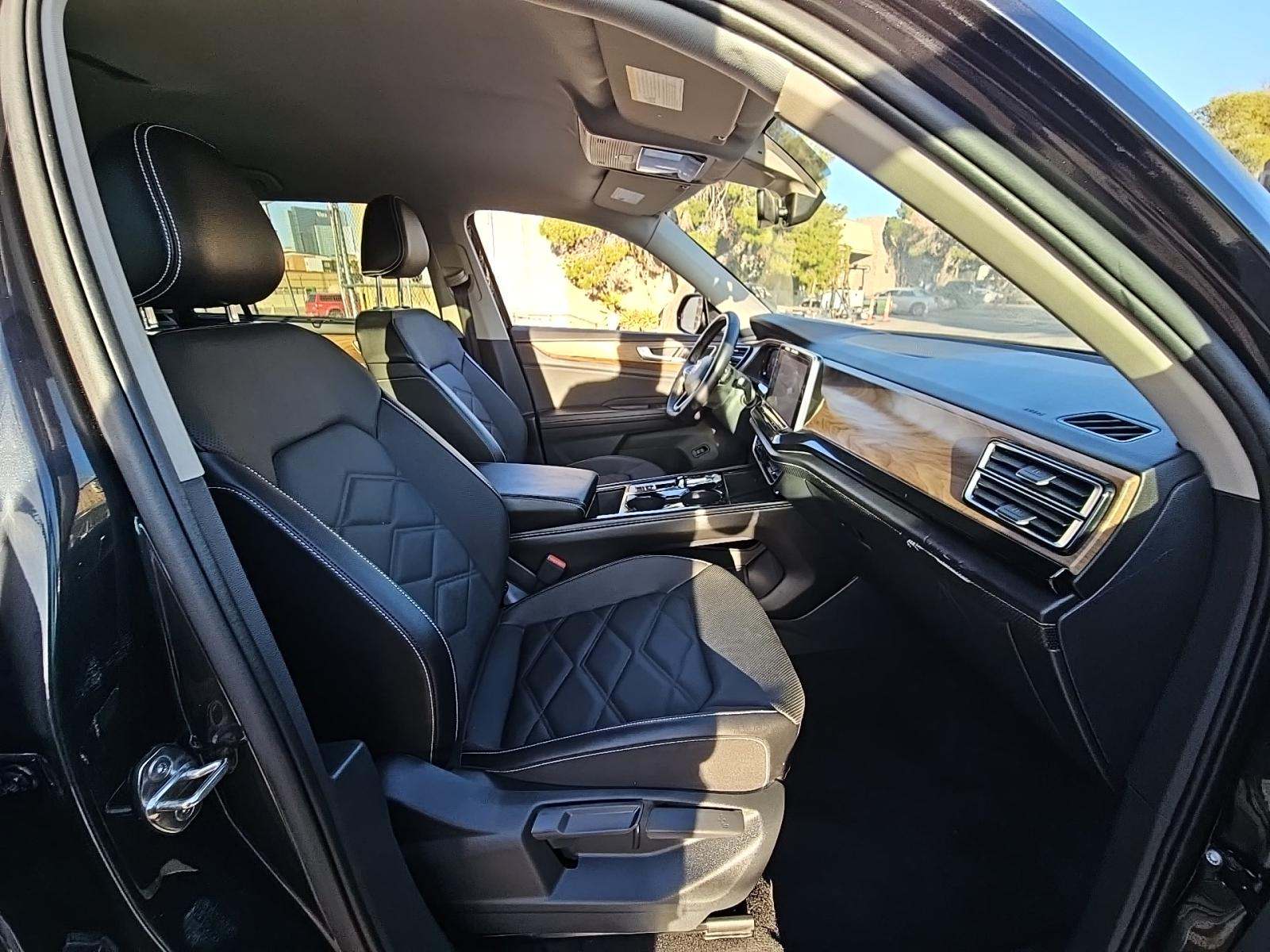 2025 Volkswagen Atlas 2.0T SE FWD