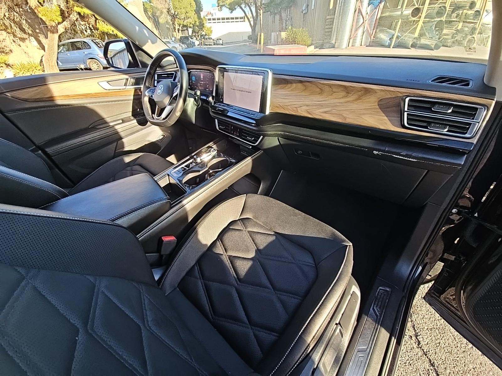 2025 Volkswagen Atlas 2.0T SE FWD