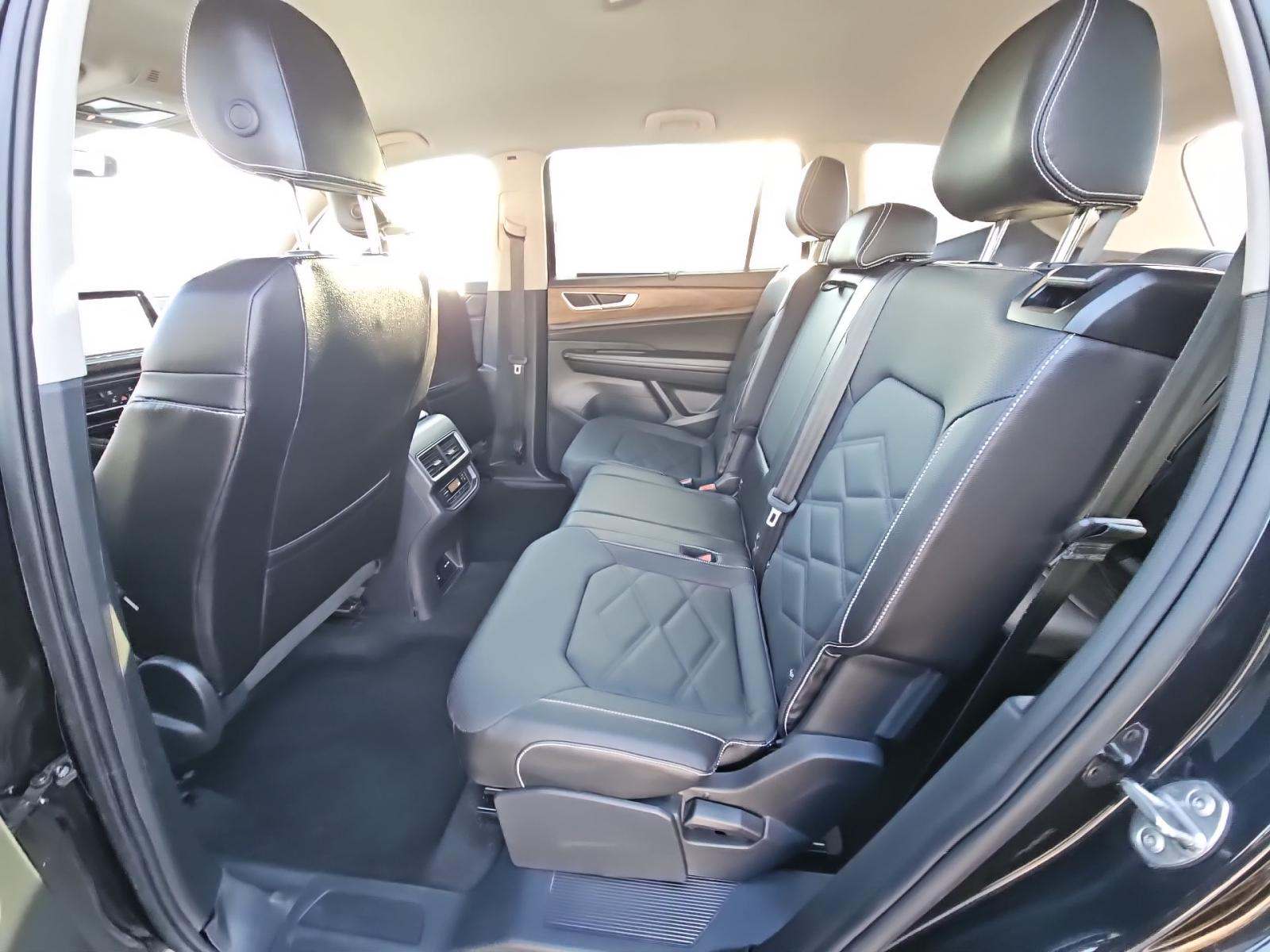 2025 Volkswagen Atlas 2.0T SE FWD