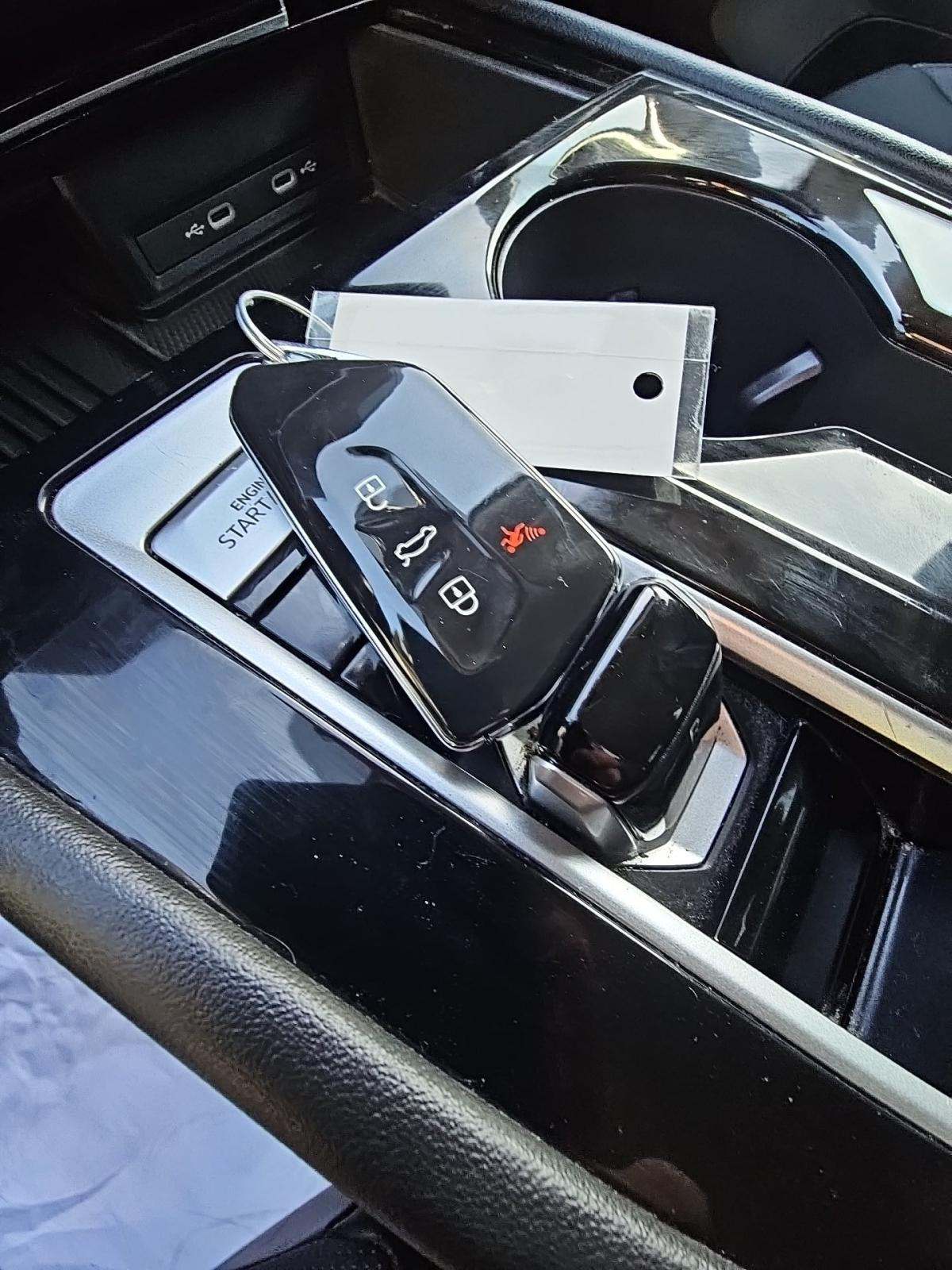 2025 Volkswagen Atlas 2.0T SE FWD