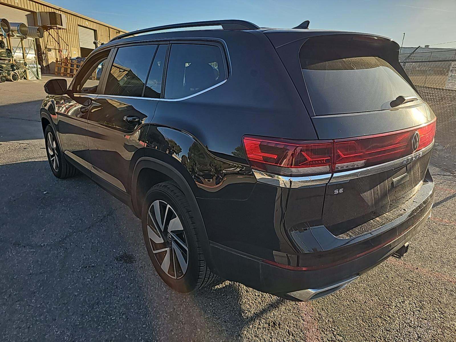 2025 Volkswagen Atlas 2.0T SE FWD