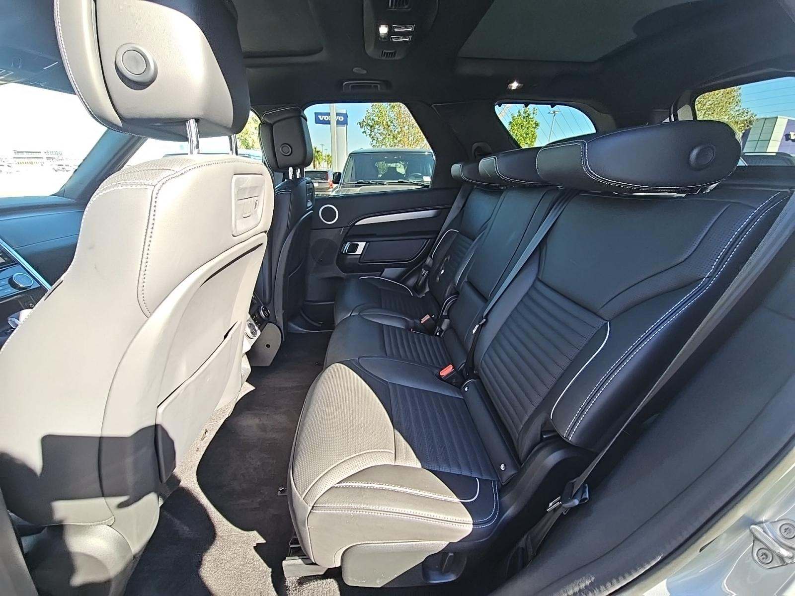 2024 Land Rover Discovery Dynamic SE AWD