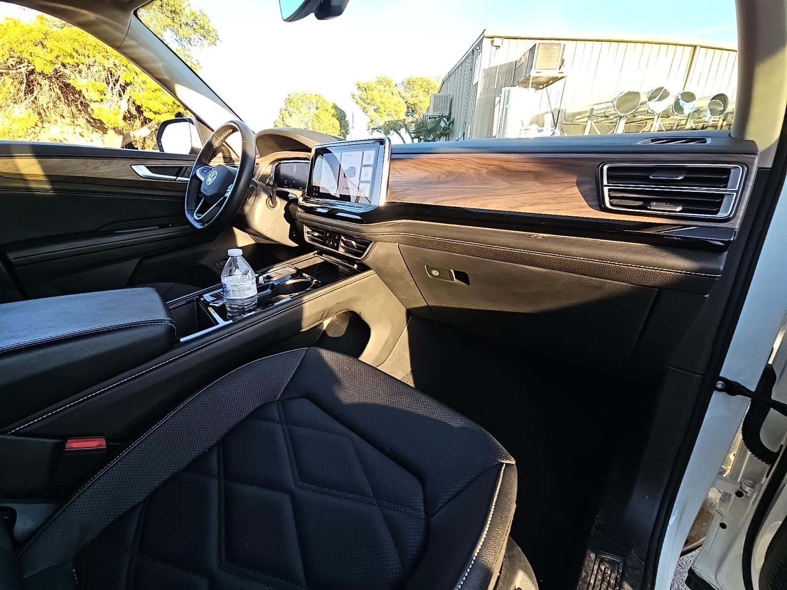 2024 Volkswagen Atlas 2.0T SE FWD