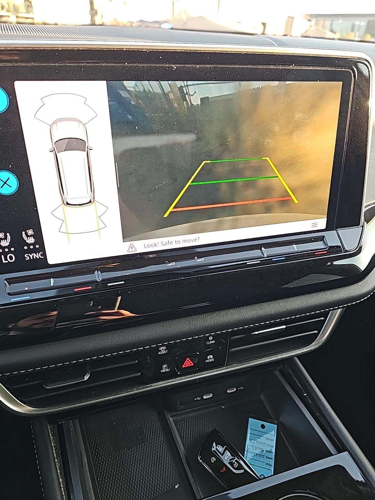 2024 Volkswagen Atlas 2.0T SE FWD