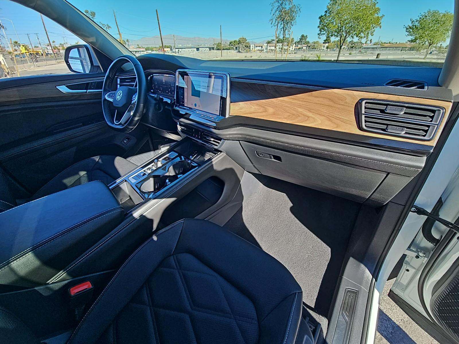 2025 Volkswagen Atlas 2.0T SE FWD