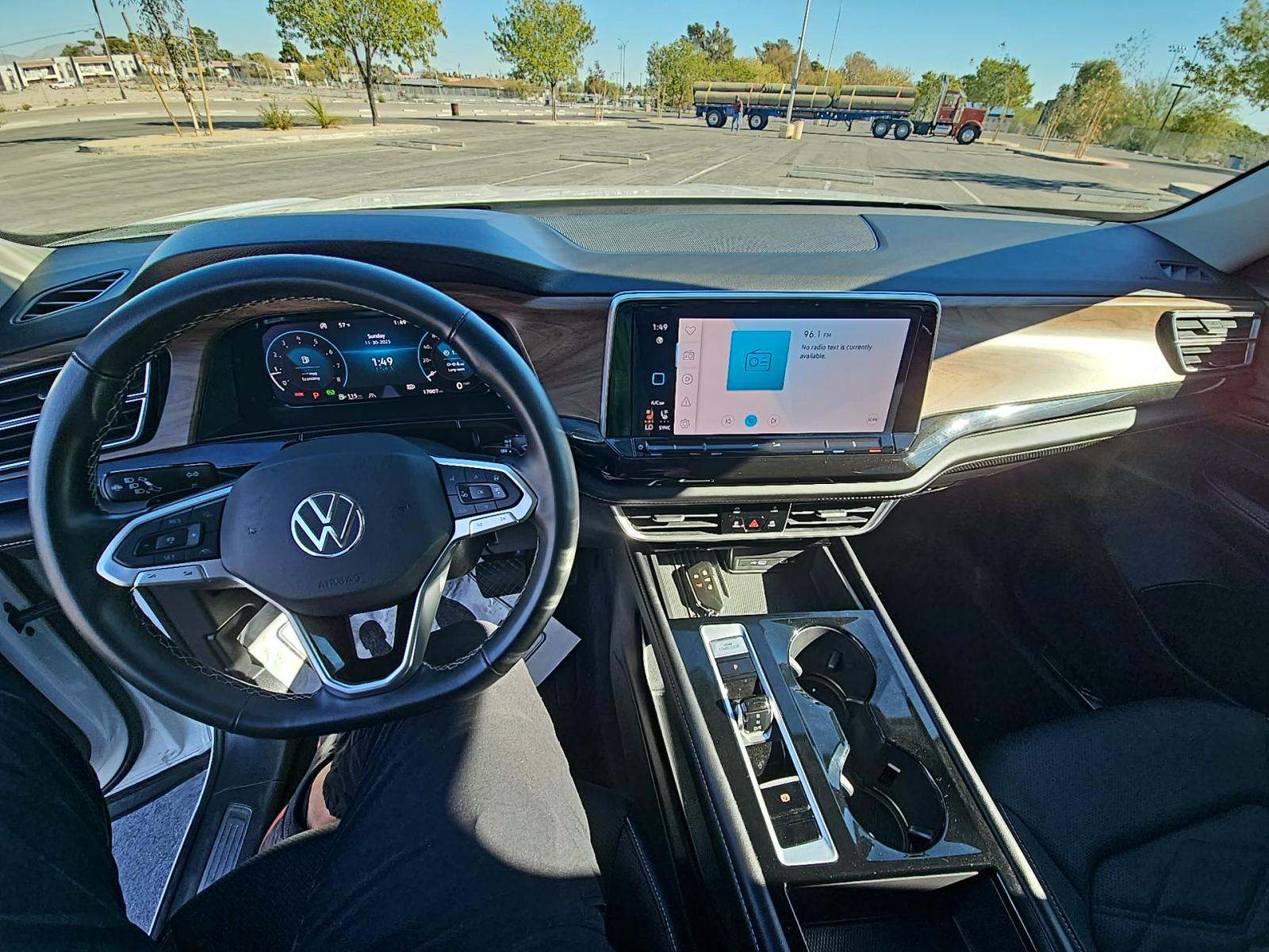 2025 Volkswagen Atlas 2.0T SE FWD