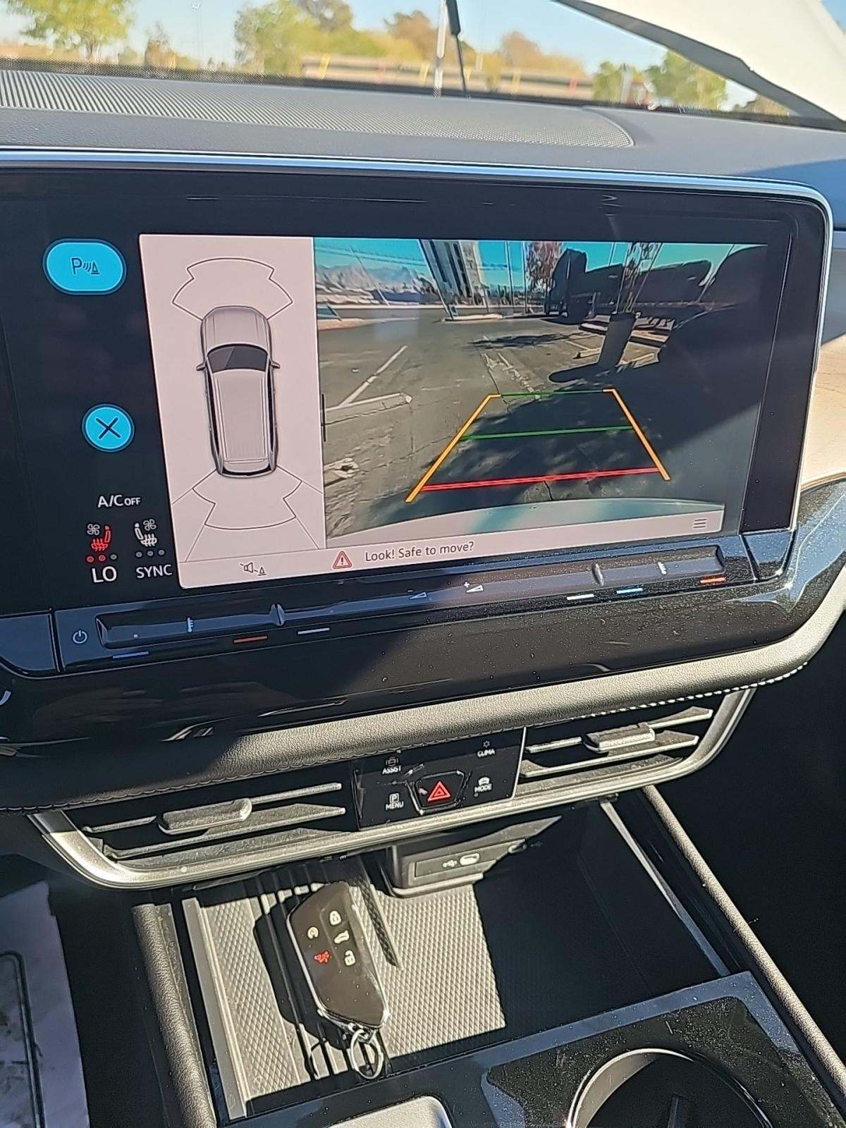 2025 Volkswagen Atlas 2.0T SE FWD