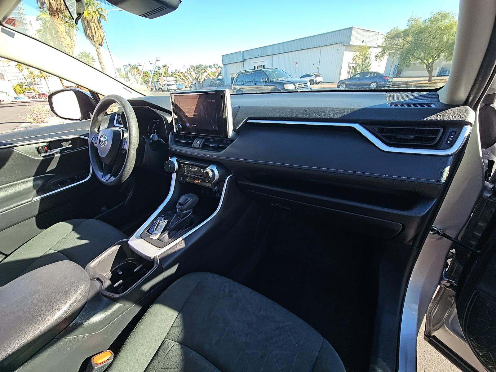 2024 Toyota RAV4 XLE FWD