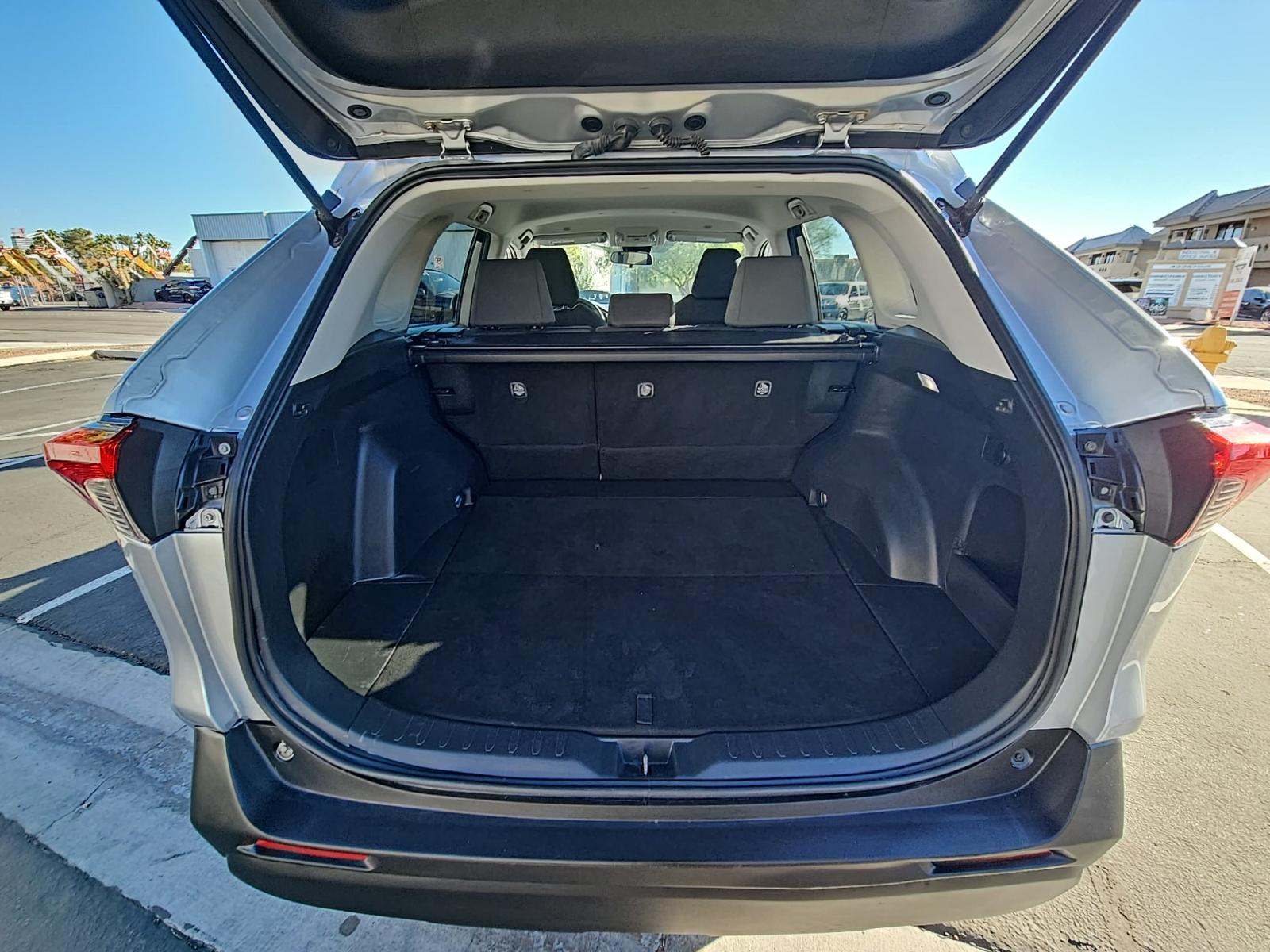 2024 Toyota RAV4 XLE FWD