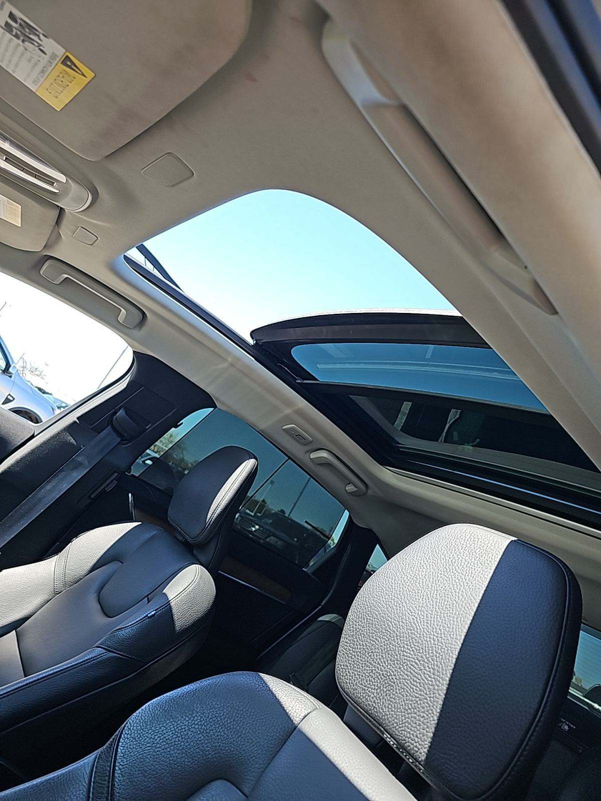 2022 Volvo S90 B6 Momentum AWD