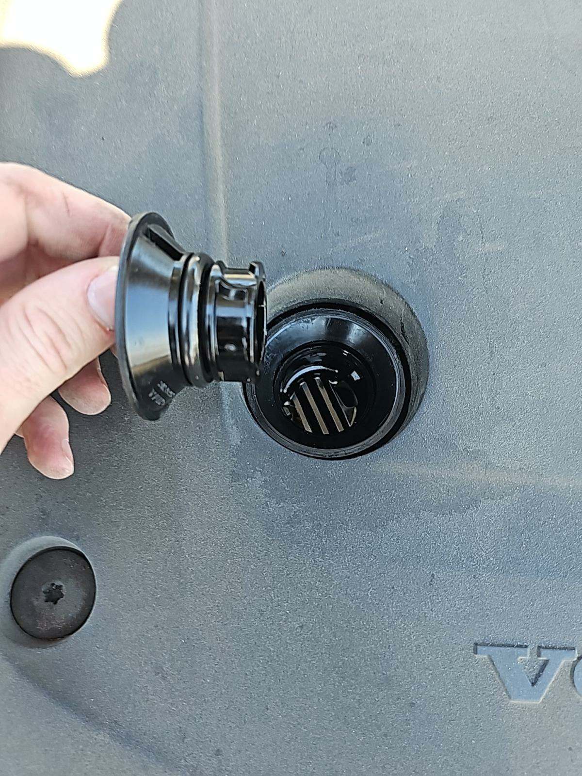 2022 Volvo S90 B6 Momentum AWD