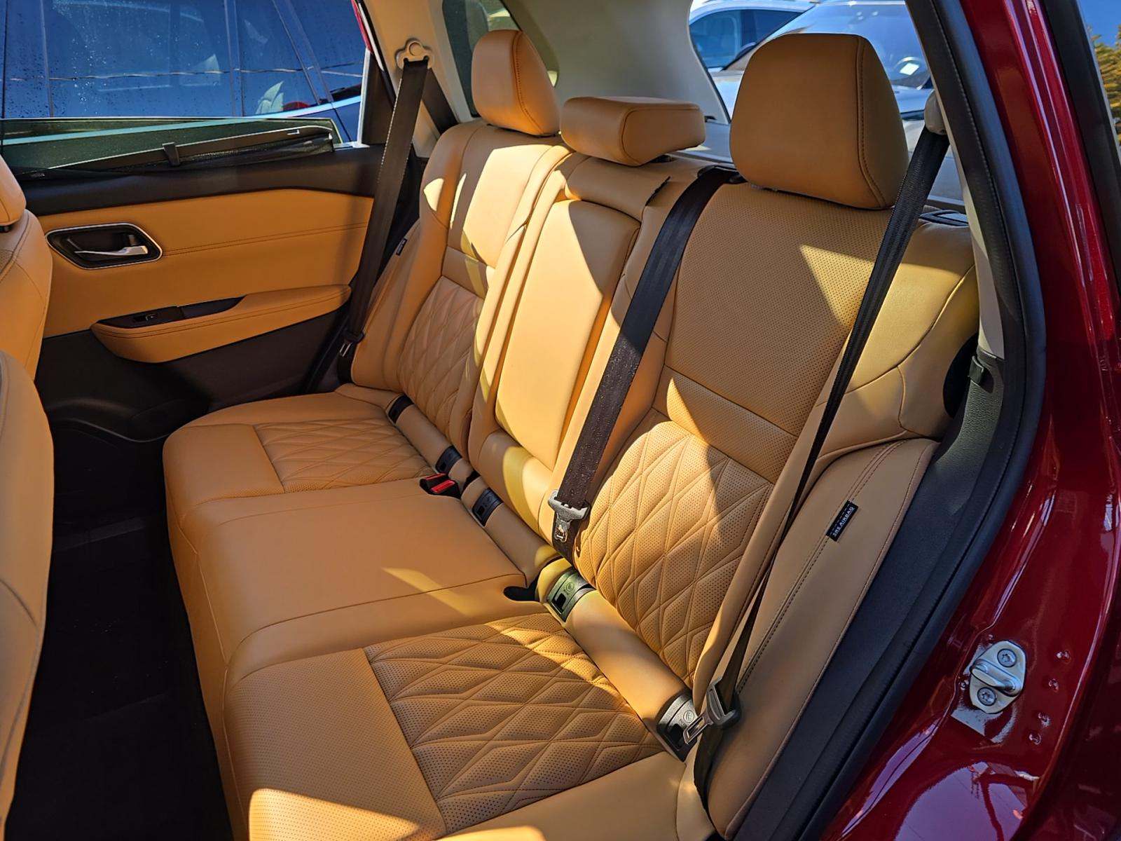 2023 Nissan Rogue Platinum AWD