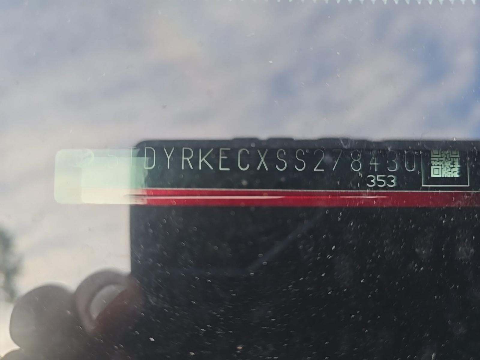 2025 Toyota Sienna XLE FWD