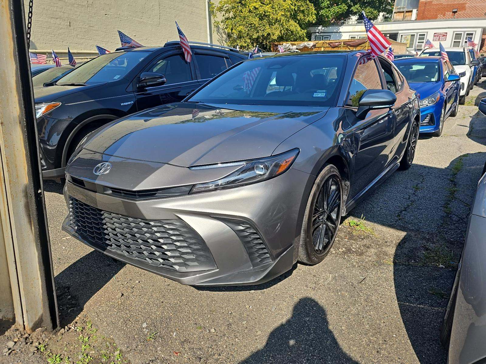 2025 Toyota Camry SE FWD