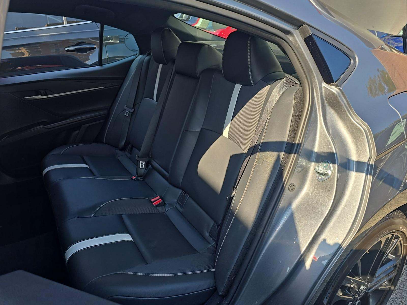 2025 Toyota Camry SE FWD