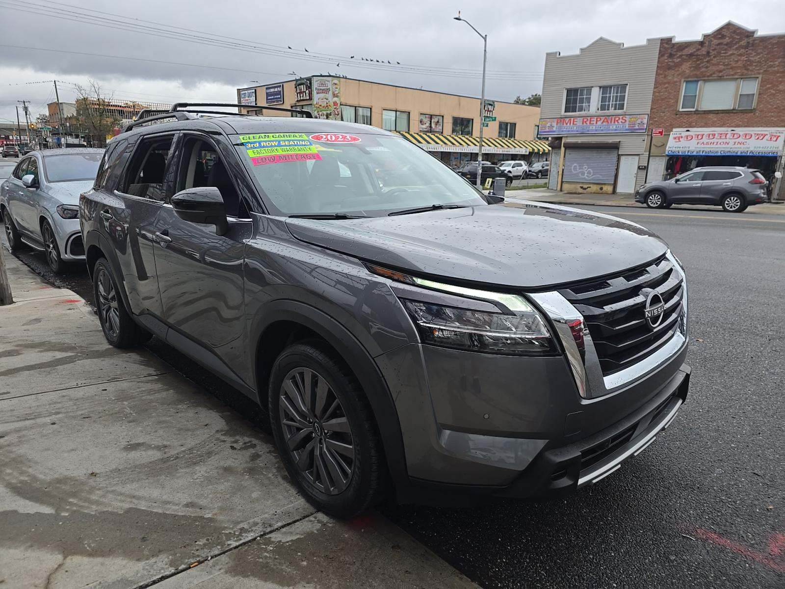 2023 Nissan Pathfinder SL AWD