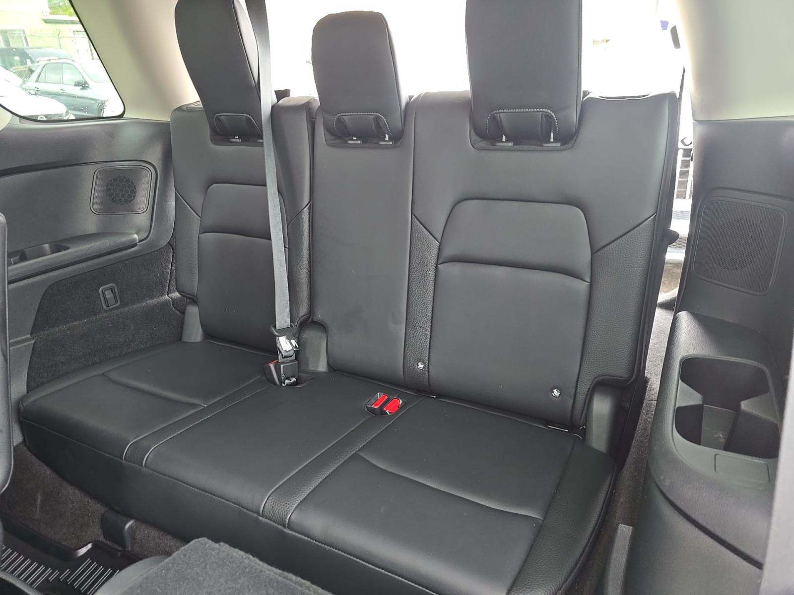 2023 Nissan Pathfinder SL AWD