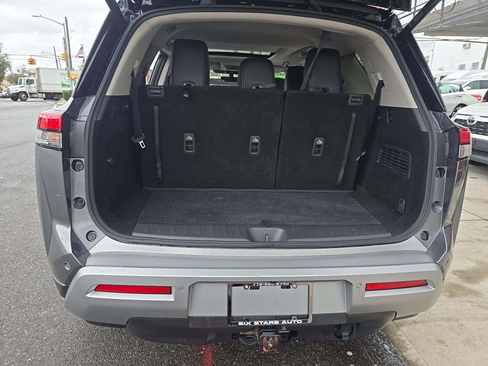 2023 Nissan Pathfinder SL AWD