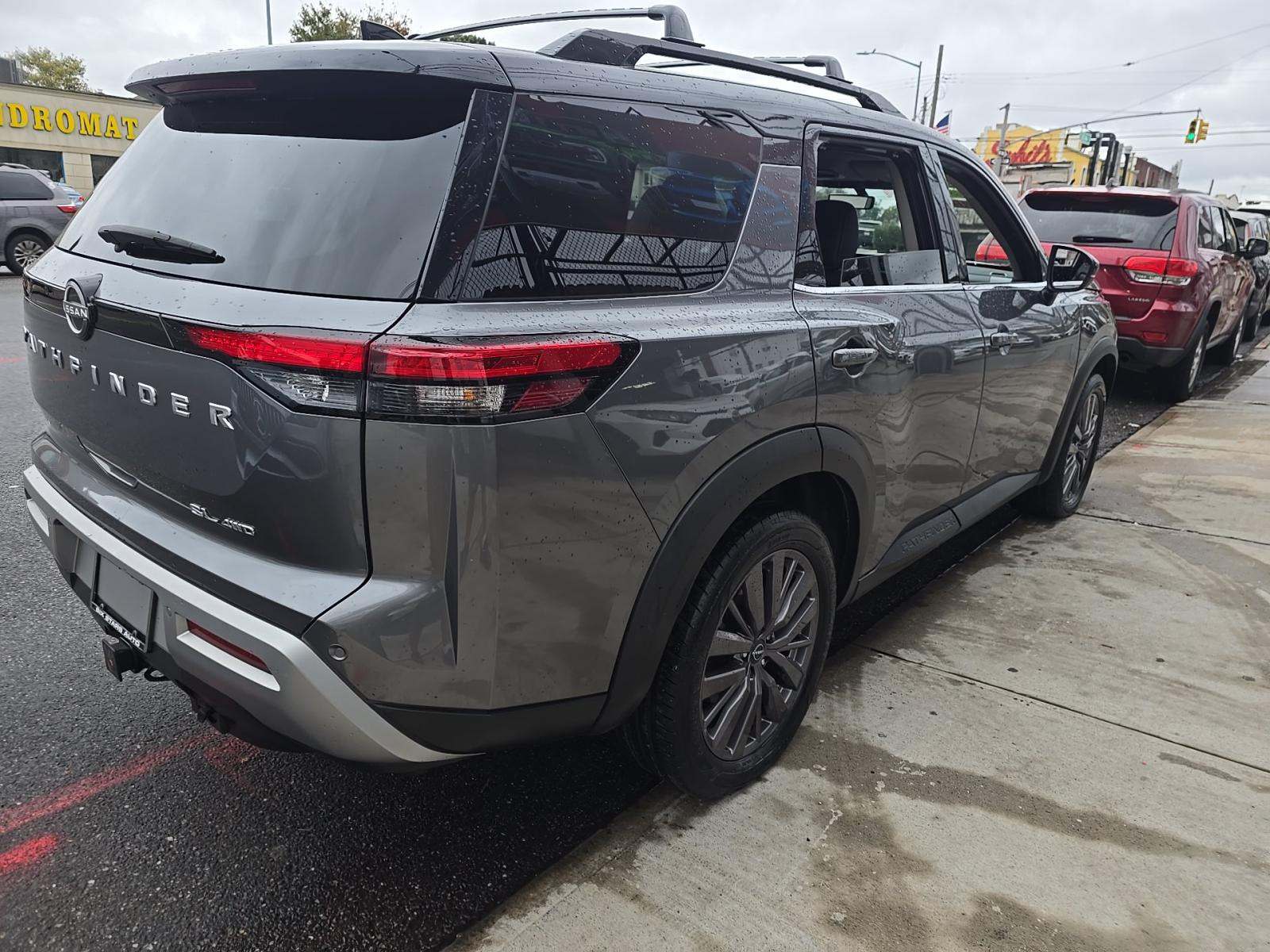 2023 Nissan Pathfinder SL AWD