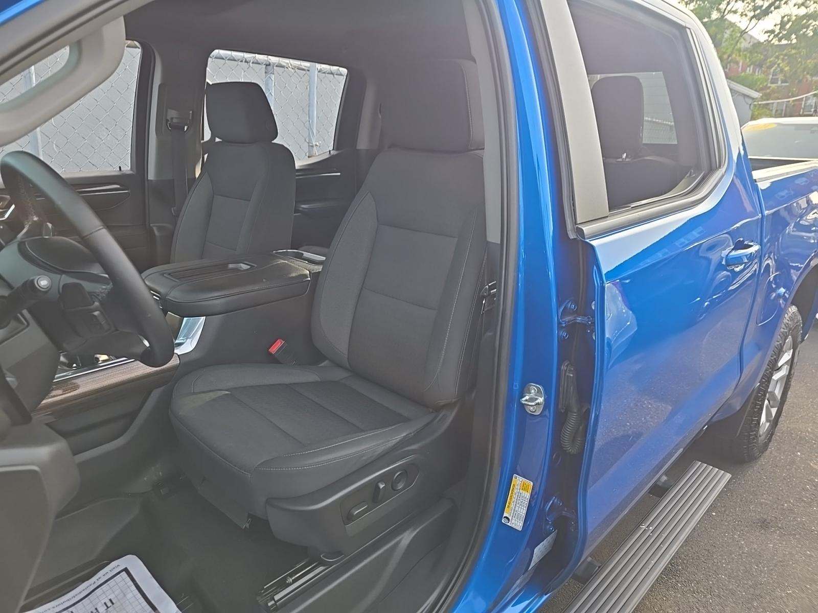 2022 Chevrolet Silverado 1500 RST AWD