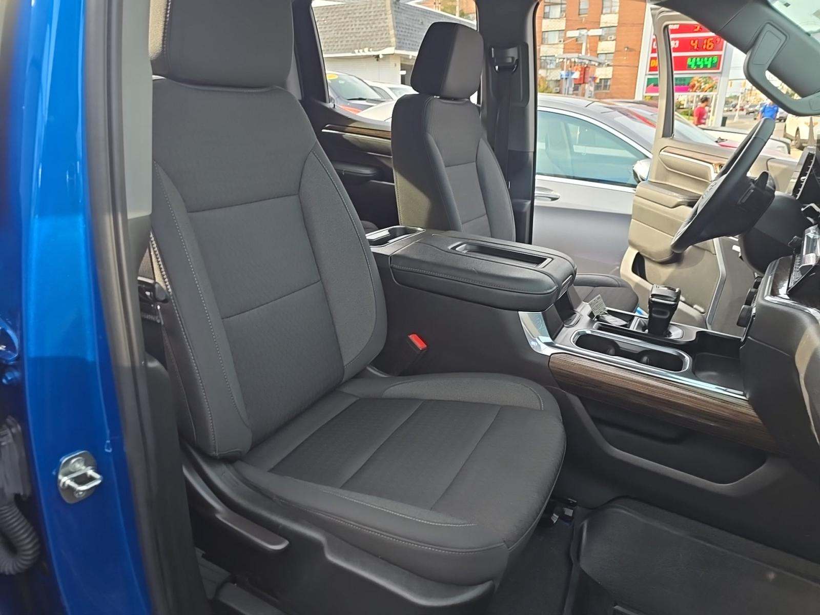 2022 Chevrolet Silverado 1500 RST AWD