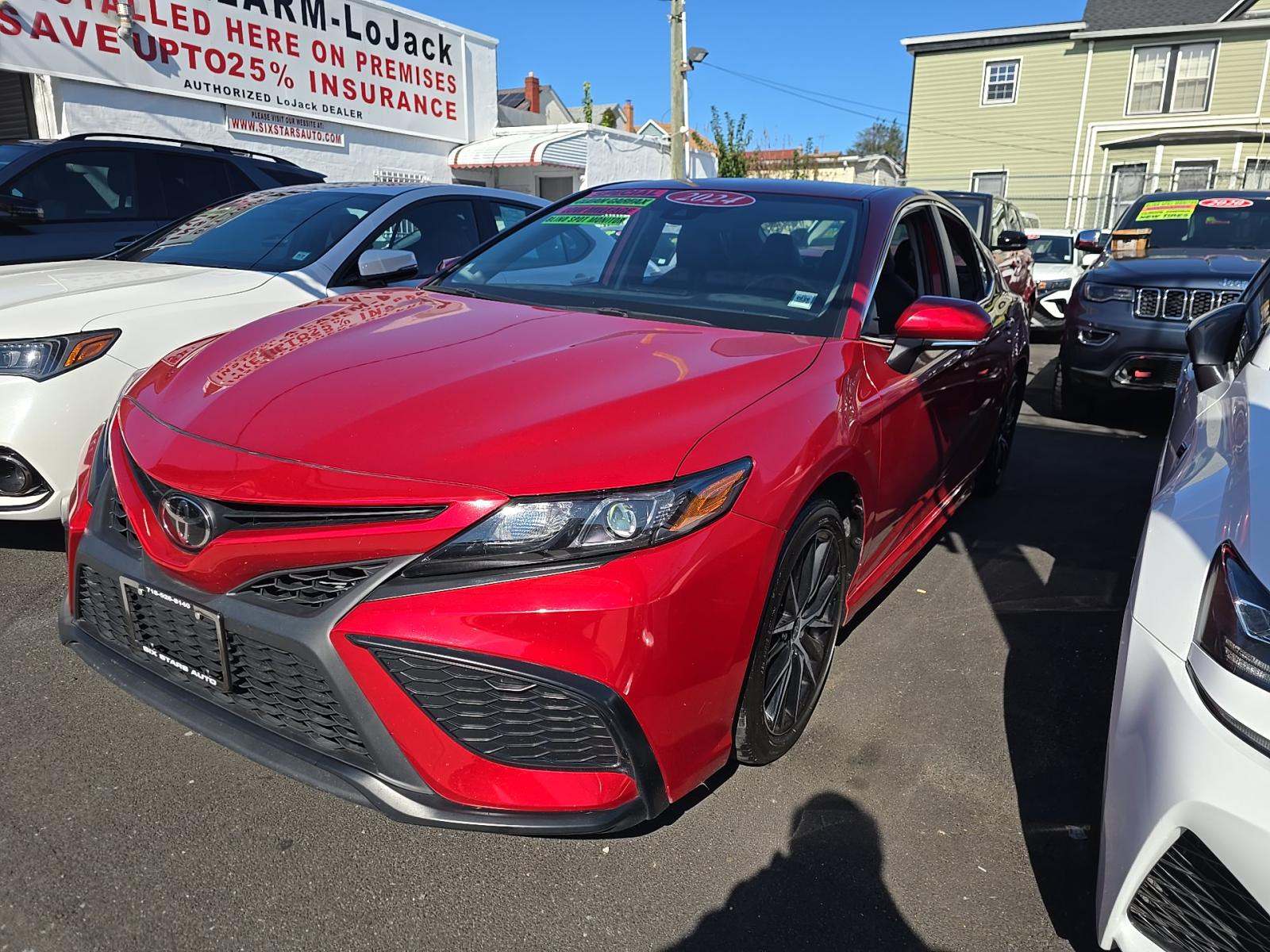 2024 Toyota Camry SE FWD