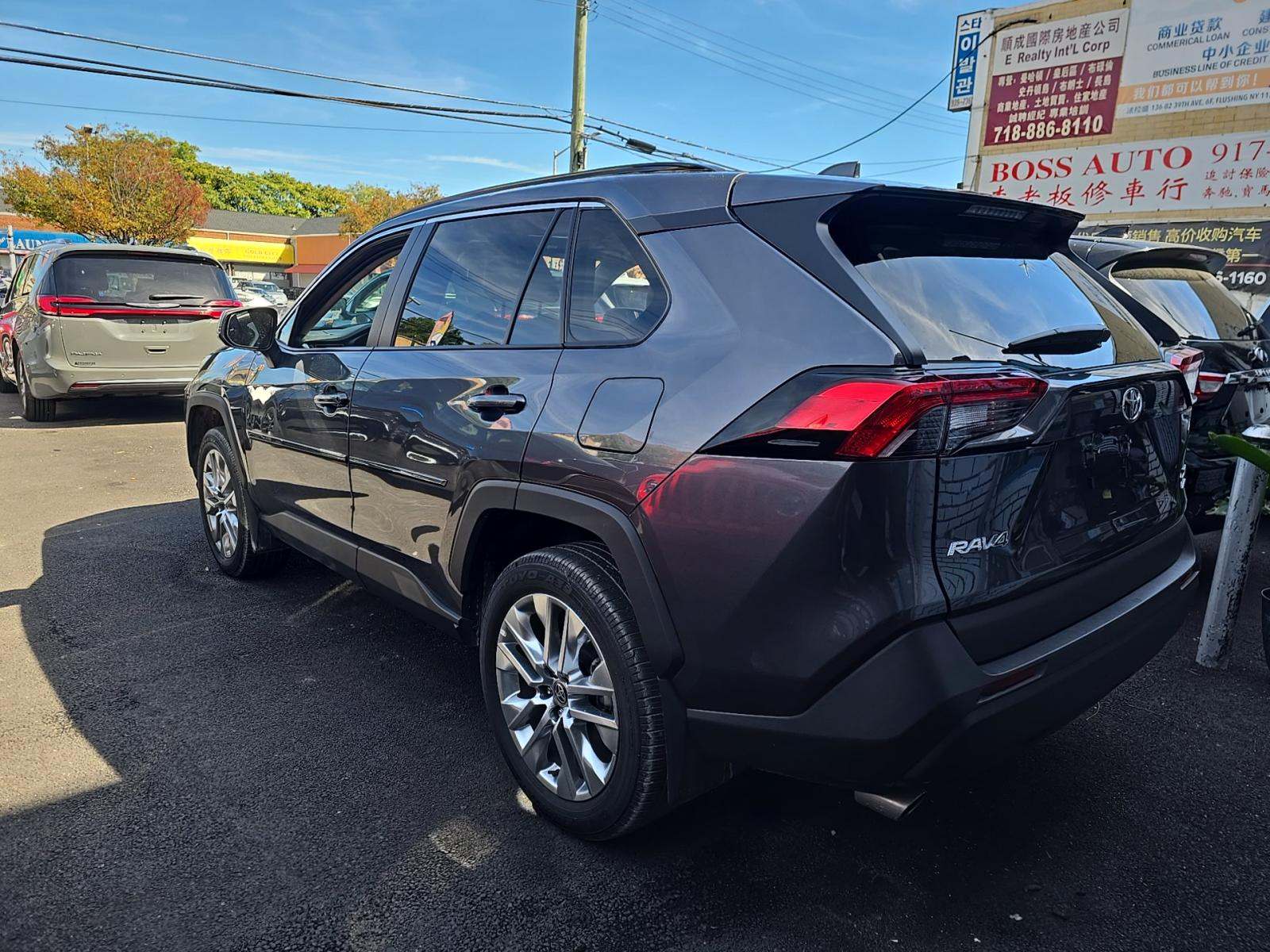 2024 Toyota RAV4 XLE Premium AWD