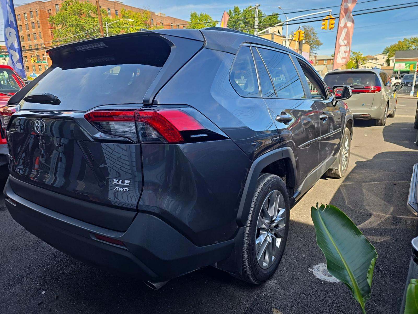 2024 Toyota RAV4 XLE Premium AWD