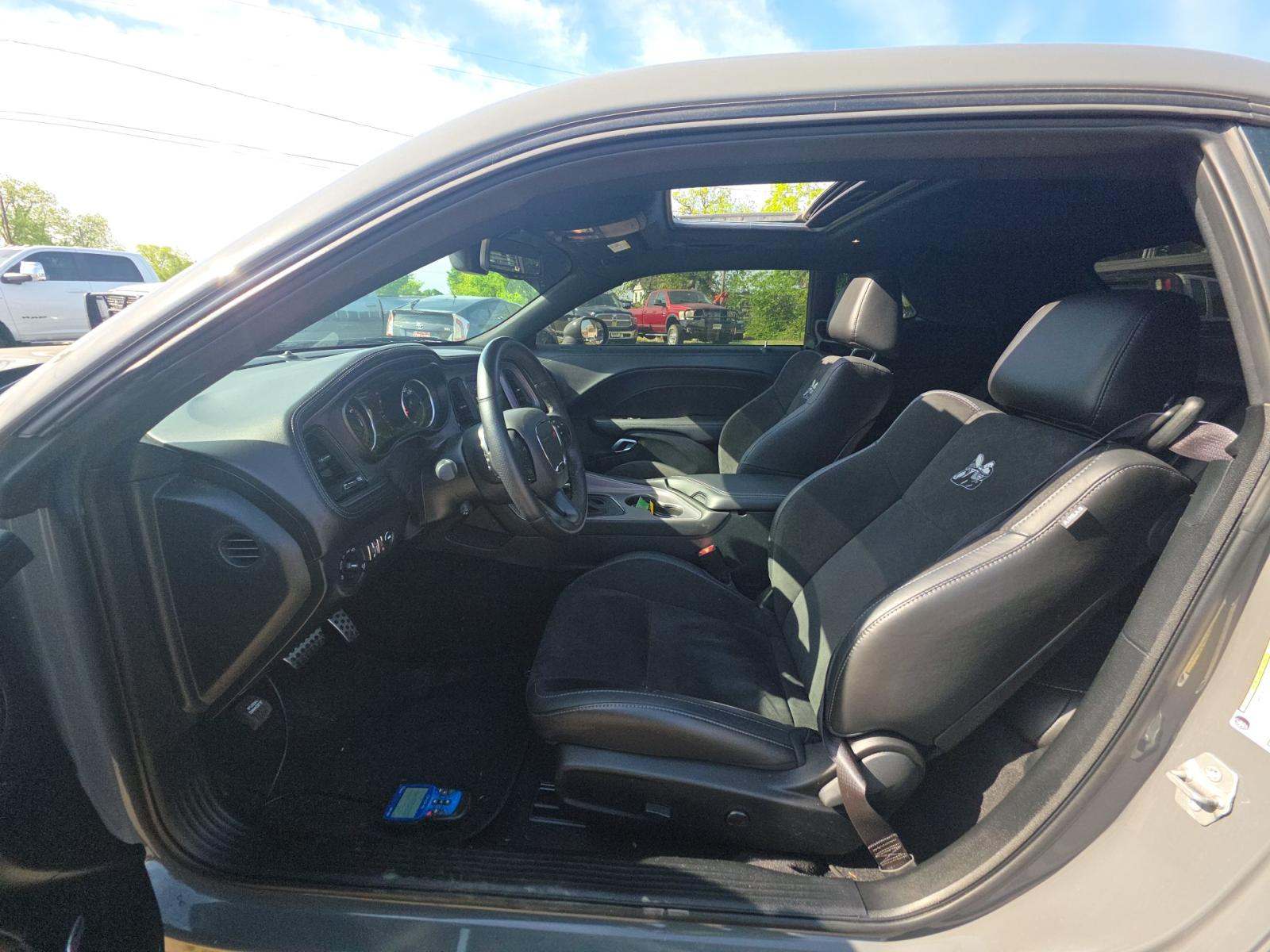 DODGE CHALLENGER - 2