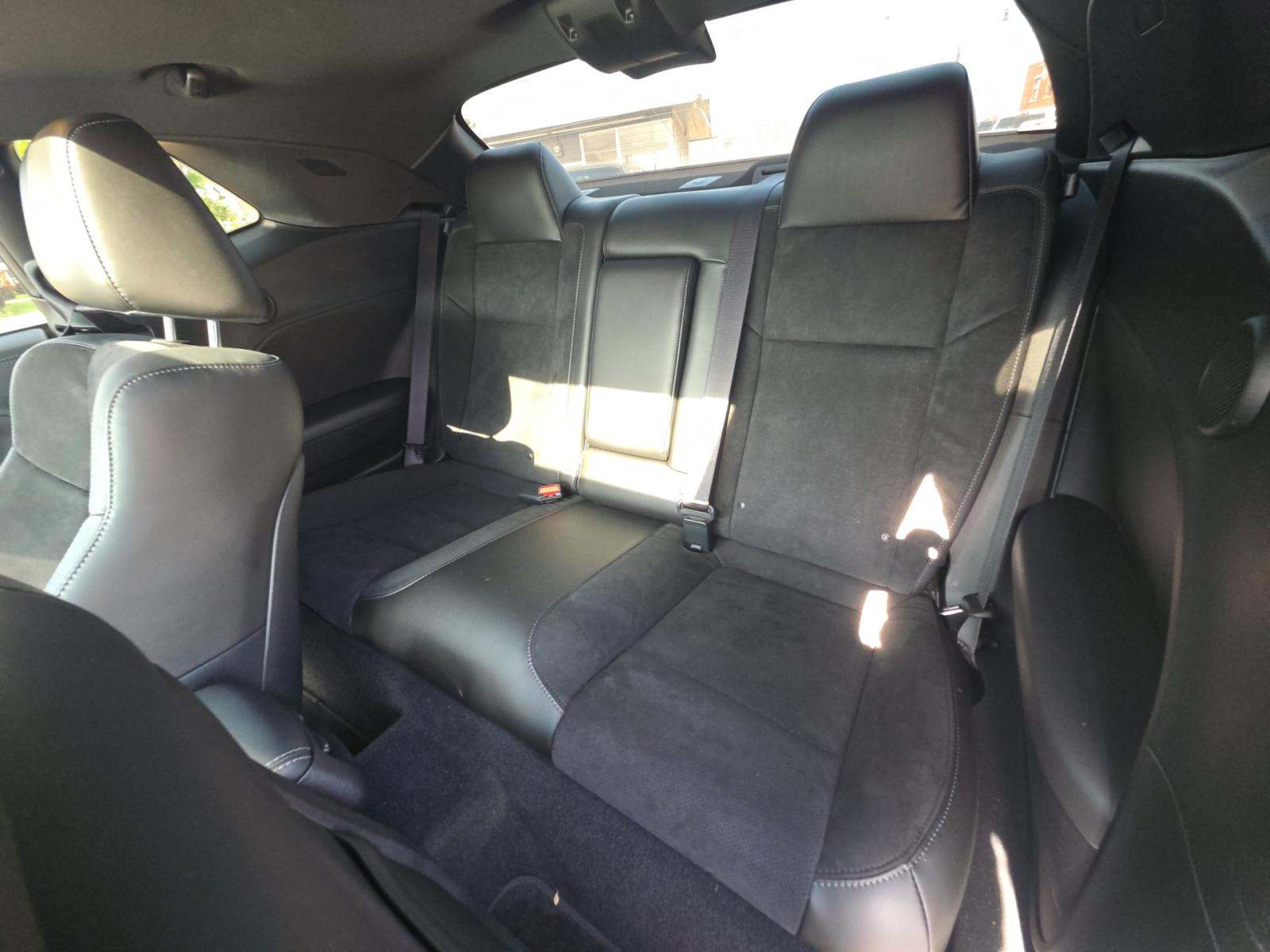 DODGE CHALLENGER - 9