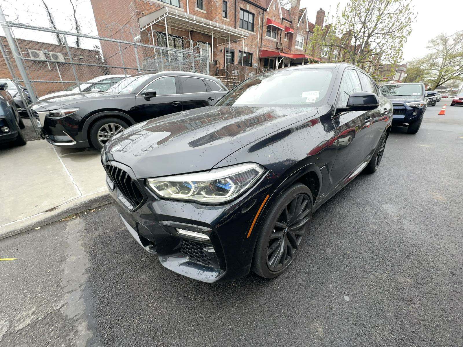 2021 BMW X6 M50i AWD