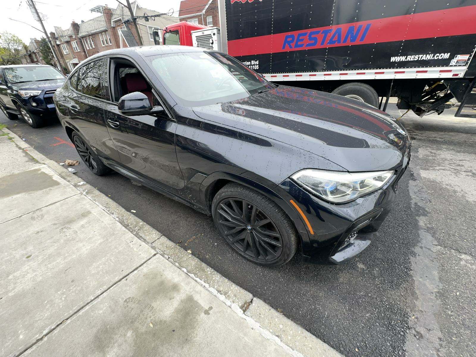 2021 BMW X6 M50i AWD