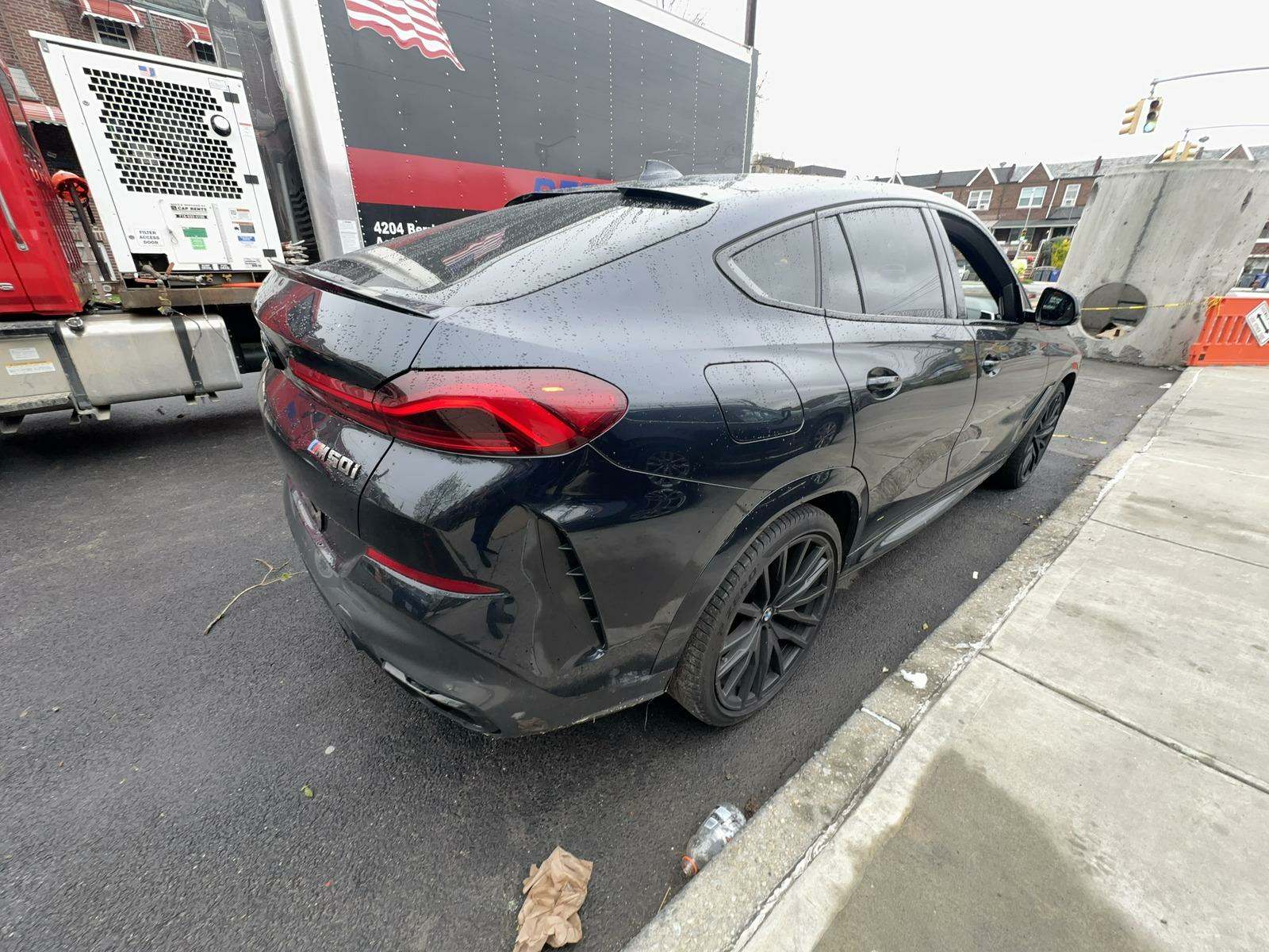 2021 BMW X6 M50i AWD